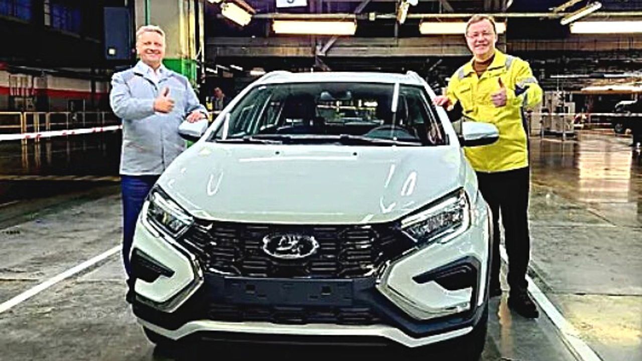 В Тольятти началось производство абсолютно нового автомобиля Lada Vesta NG