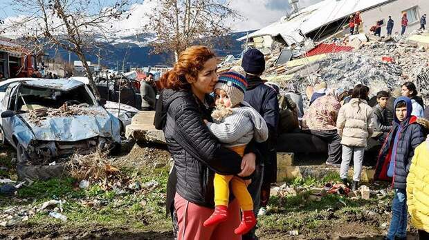 Асад лично встретился с российскими спасателями .