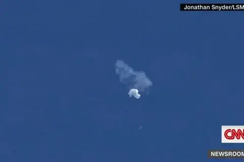 Новый неопознанный «цилиндрический» объект, сбитый над Канадой