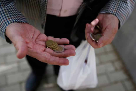 Как бороться с бедностью в России?