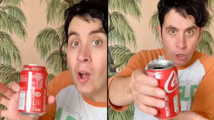 Фокусник показывает самый быстрый в мире магический трюк.