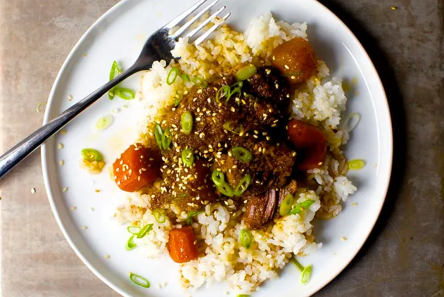 Тушеные короткие ребрышки по-корейски