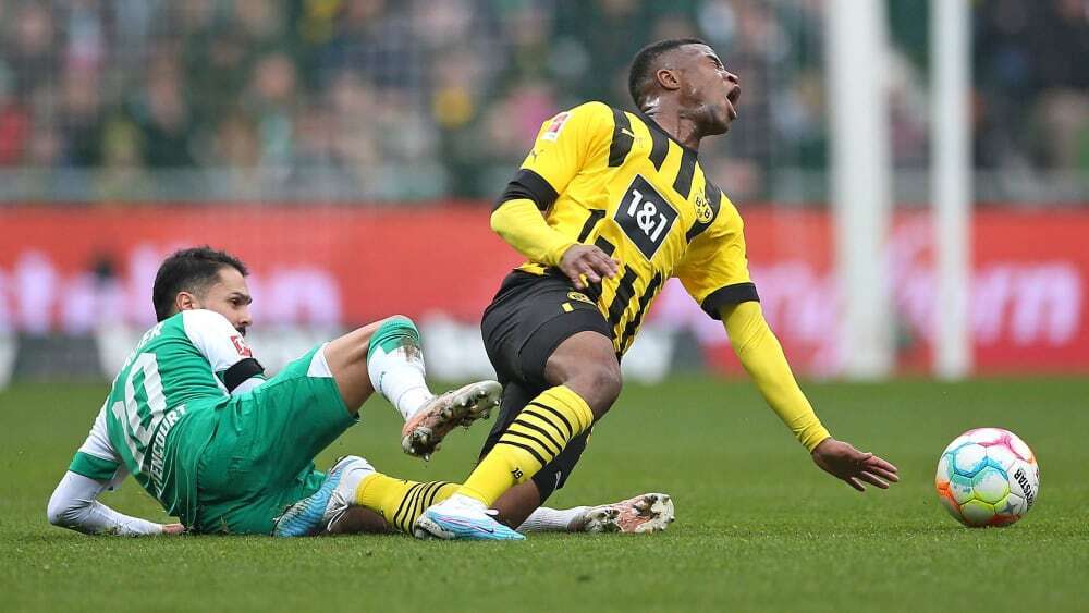 Мукоко получил серьёзную травму и выбыл на несколько недель.