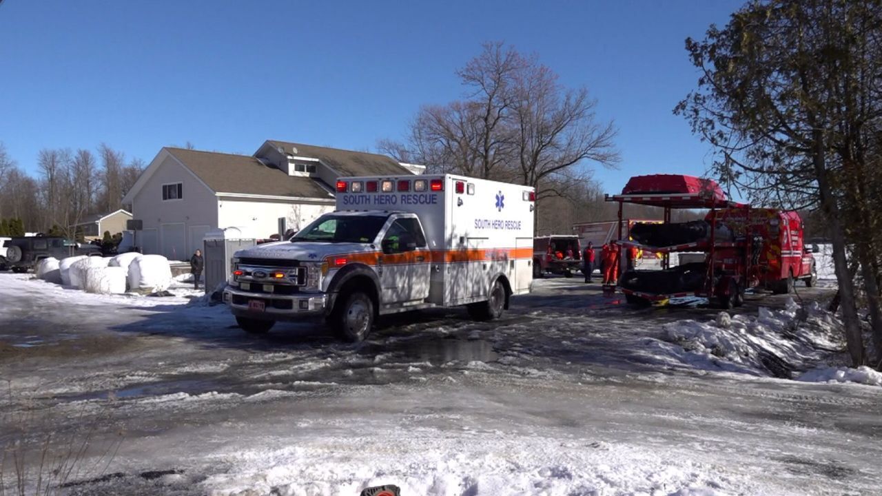 Турнир по подледной рыбалке на озере Шамплейн отменен после гибели 3 рыбаков из-за тонкого озерного льда