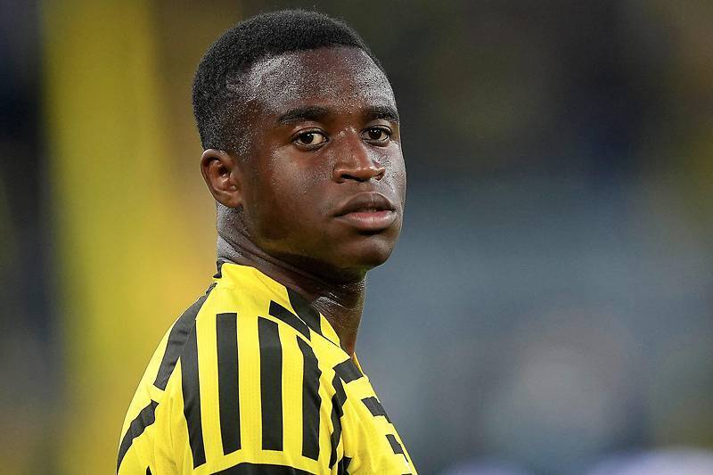 Молодая звезда Дортмунда Юссуф Мукоко выбыл на шесть недель