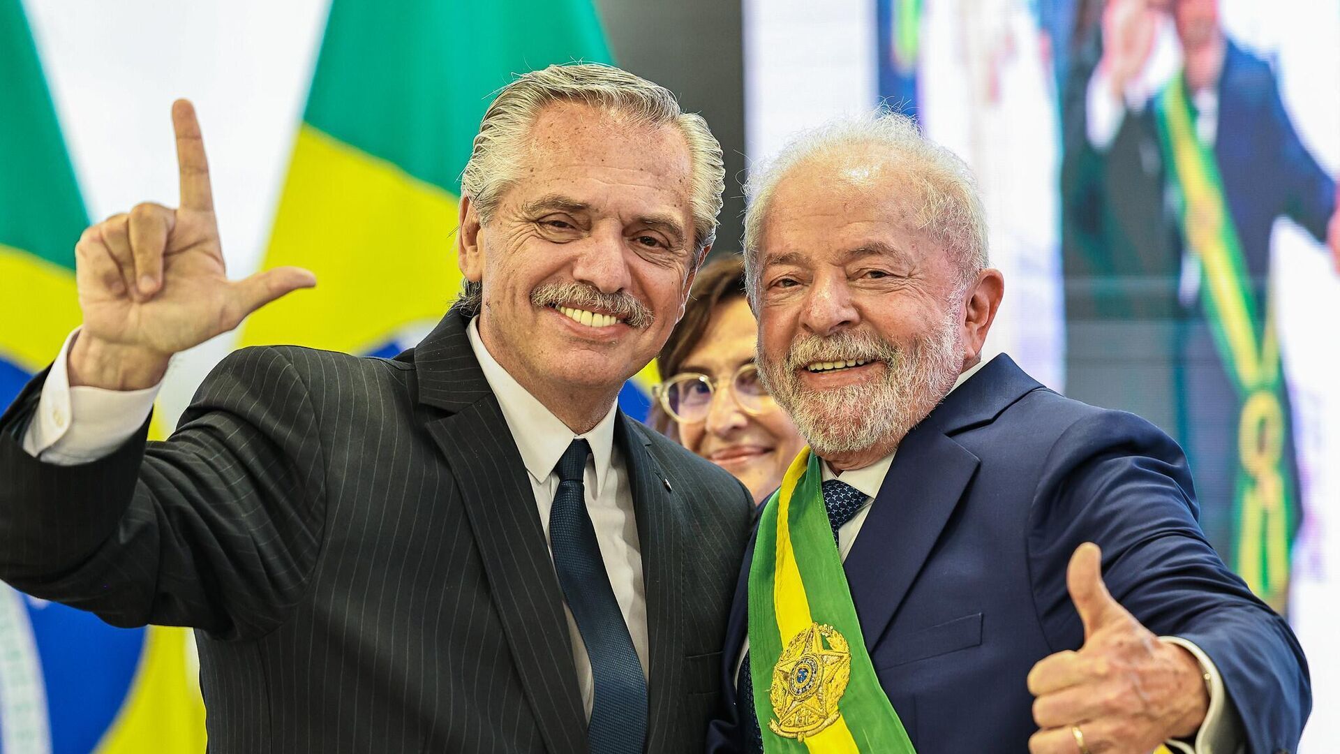 Бразилия запускает процесс "дедолларизации" в Южной Америке