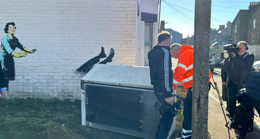 Арт-объект Бэнкси Маргейта, посвященный Дню святого Валентина, удалили за несколько часов