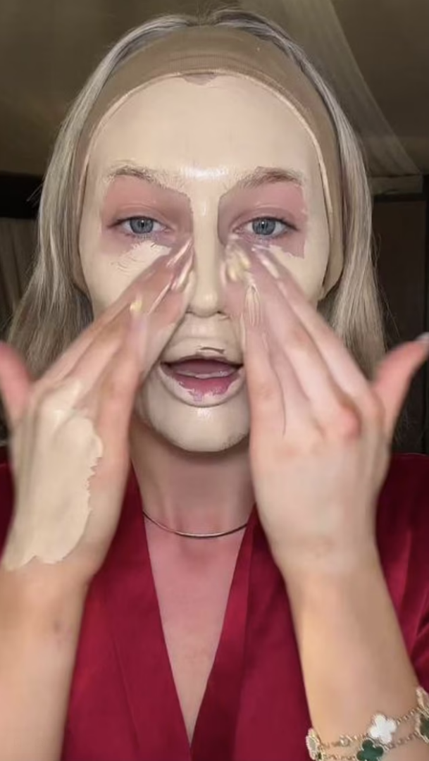 Мередит Даксбери из TikTok обращается к ненавистникам ее противоречивого макияжа