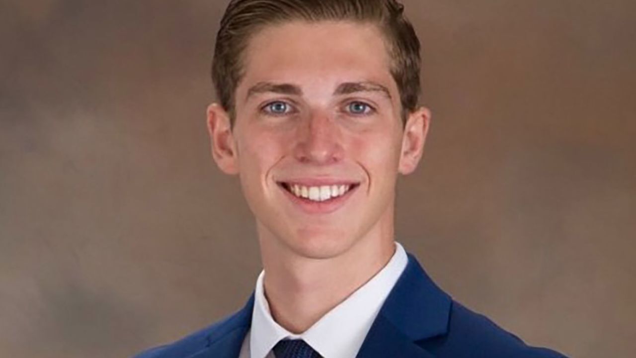 Она была «всем, чем вы хотели бы видеть свою дочь или друга». Вот что мы знаем о жертвах стрельбы в Мичиганском государственном университете