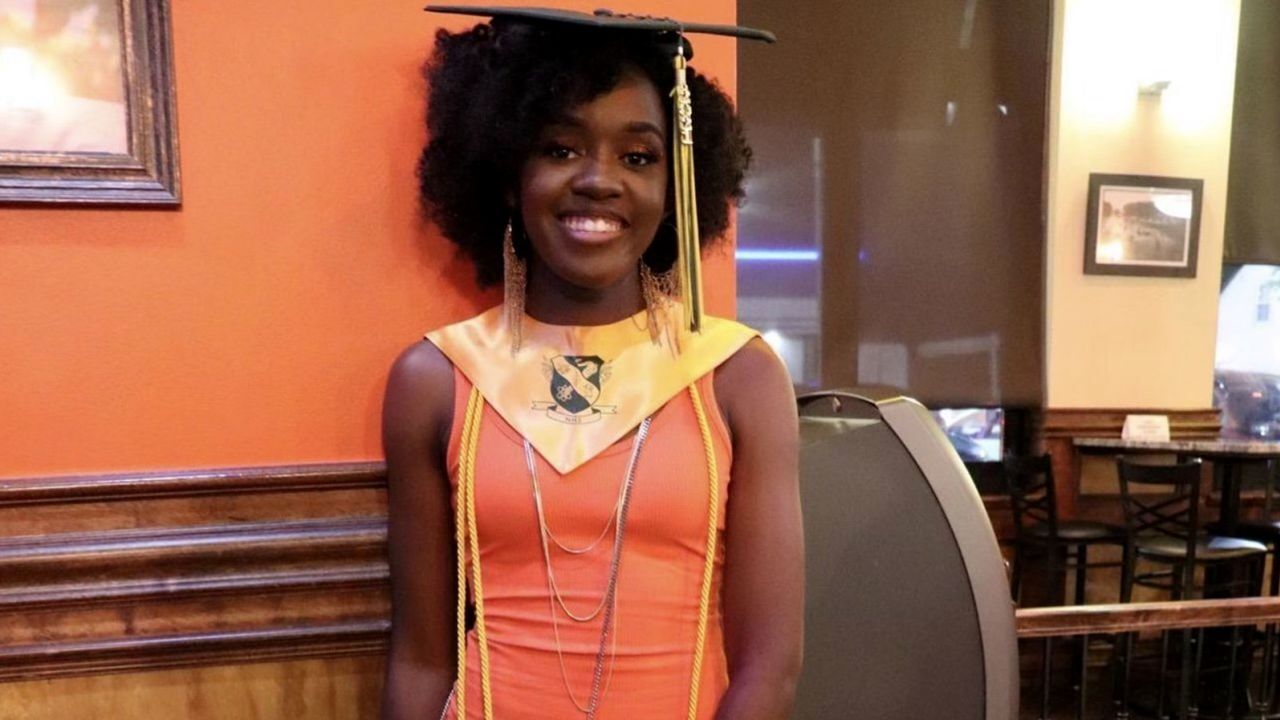 Она была «всем, чем вы хотели бы видеть свою дочь или друга». Вот что мы знаем о жертвах стрельбы в Мичиганском государственном университете