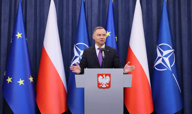 Еврокомиссия подает в суд на Польшу из-за «законного Polexit»