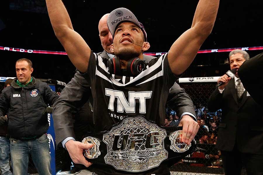 Великие чемпионы смешанных единоборств.