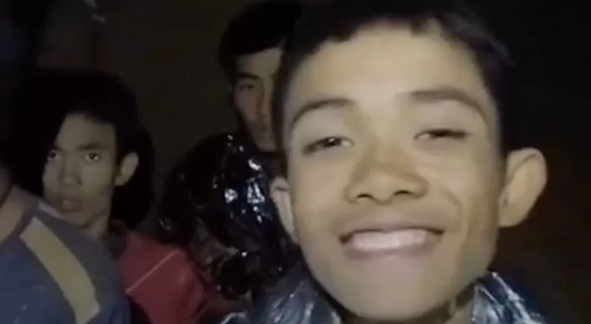 Спасение в тайской пещере: Дуангпетч Промтхеп, капитан «Диких кабанов», умер в Великобритании