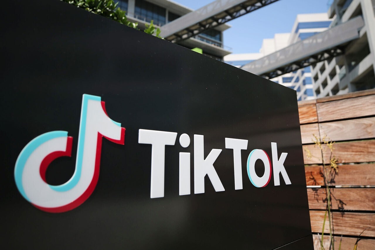 Сообщается, что TikTok работает над функцией, позволяющей авторам видео с платным доступом заработать