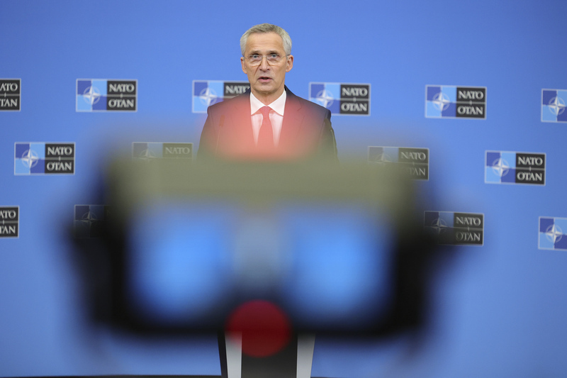 По словам Столтенберга, страны НАТО договорились о расширении производства боеприпасов