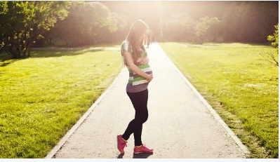 Как убрать живот после родов быстро и без вреда для здоровья шестью способами.