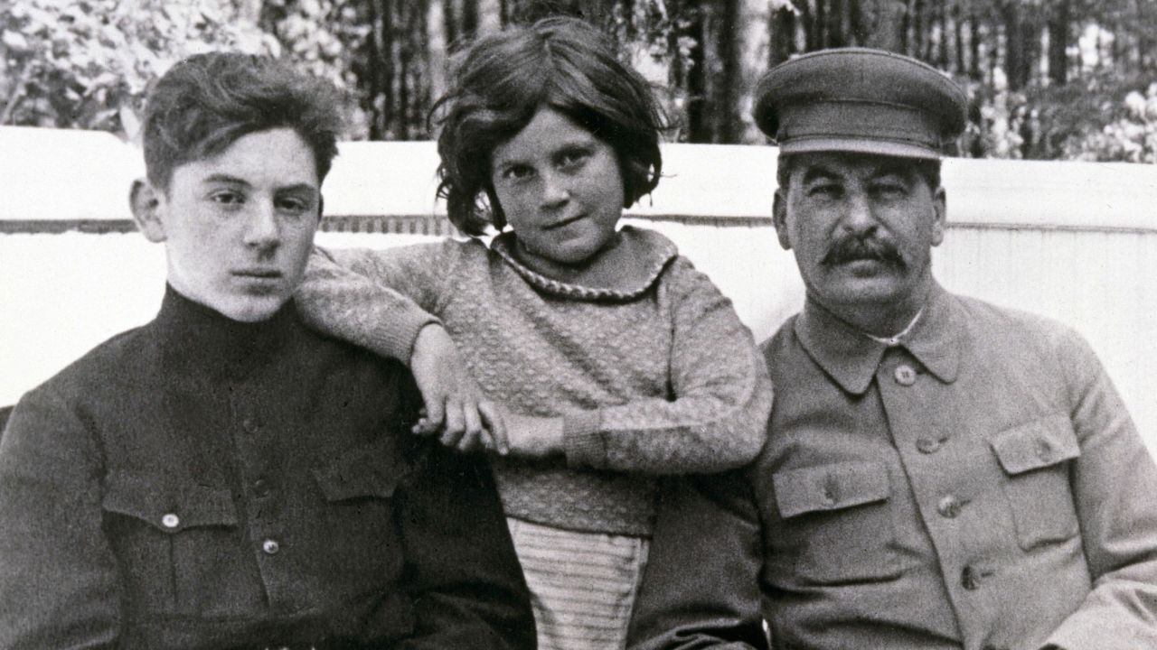Дети Сталина Василий и Светлана