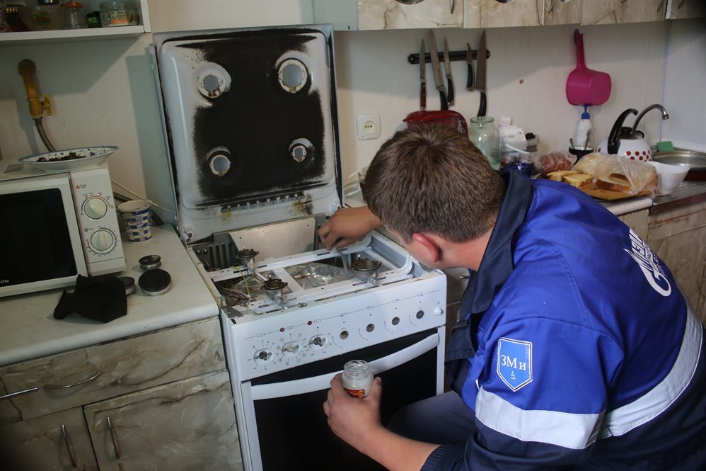 Защитите себя от газовых мошенников: как распознать настоящих работников и избежать дорогостоящего ремонта