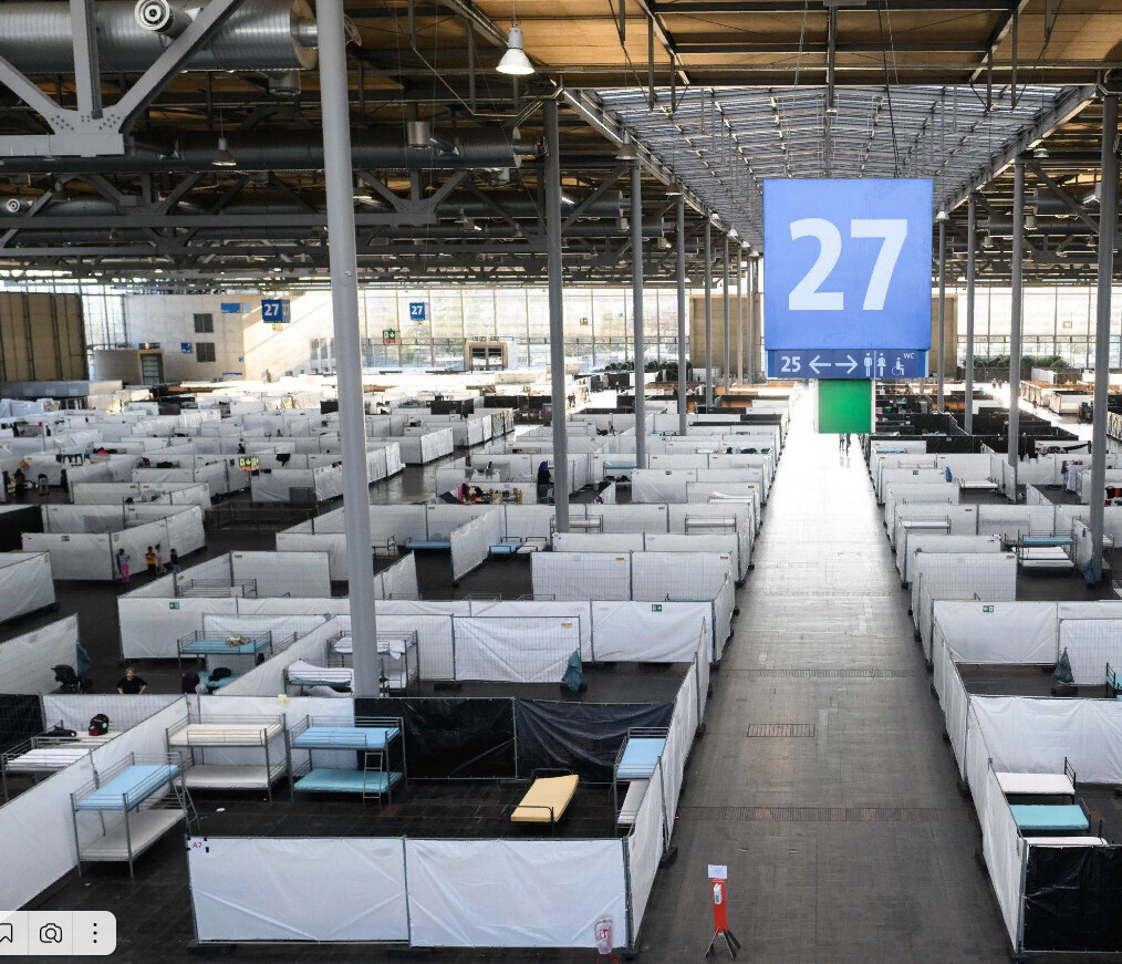 Германии грозит новый хаос с беженцами.