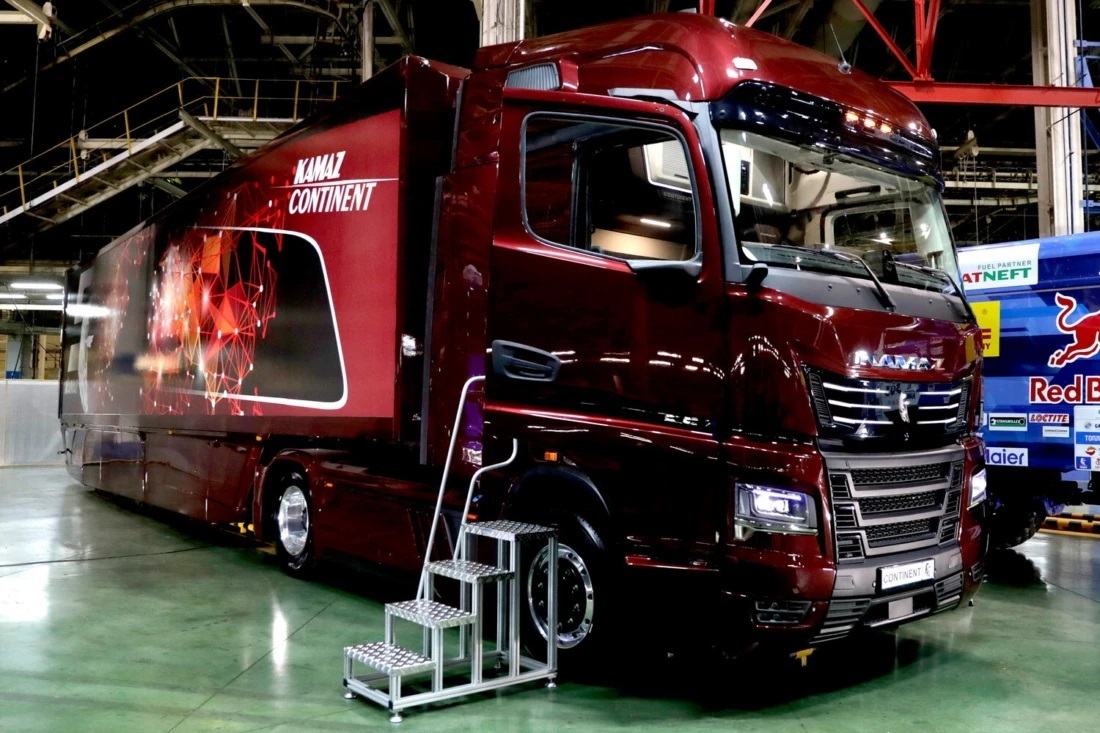 Летом по России поедут беспилотники-грузовики!