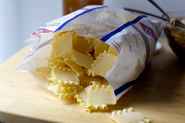 Ломаная паста со свиным рагу пальчики оближешь