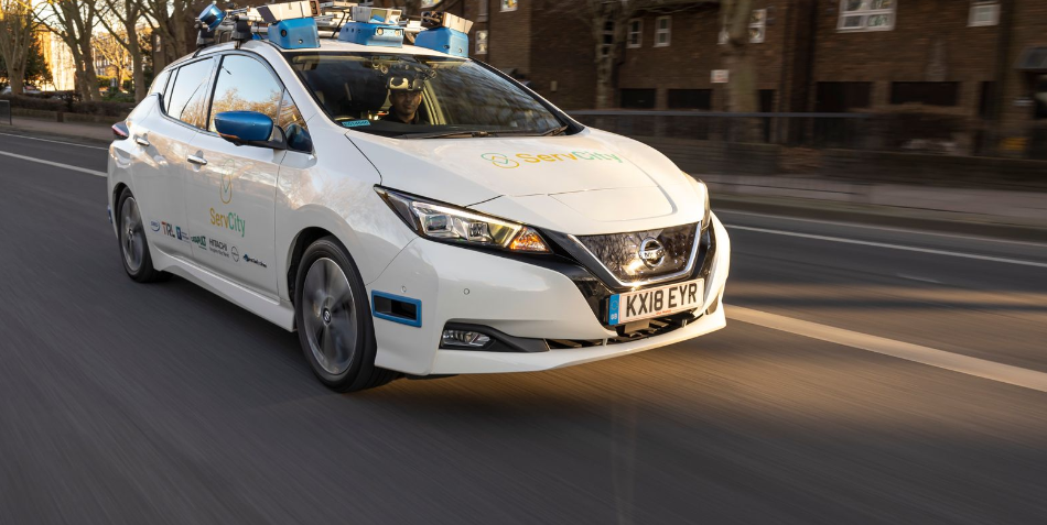 Светофоры «могут устареть через 20 лет» после испытаний беспилотных автомобилей в Великобритании.