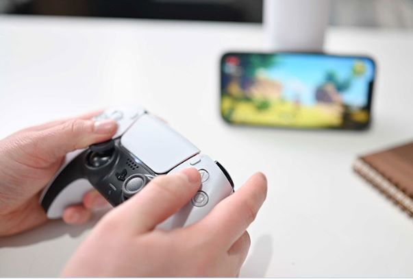 Играем в старые игры Dendi и Sega в браузере смартфона.