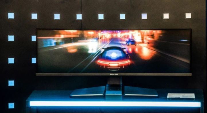 TCL выпускает уникальный 49-дюймовый сгибаемый ЖК-дисплей