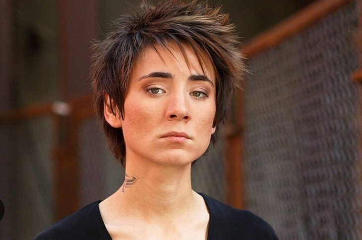 Певица Земфира стала агентом и сразу похудела на пару килограммов