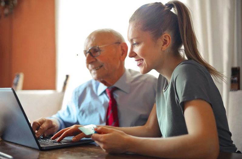 Как научиться работать и зарабатывать в интернете без инвестиций