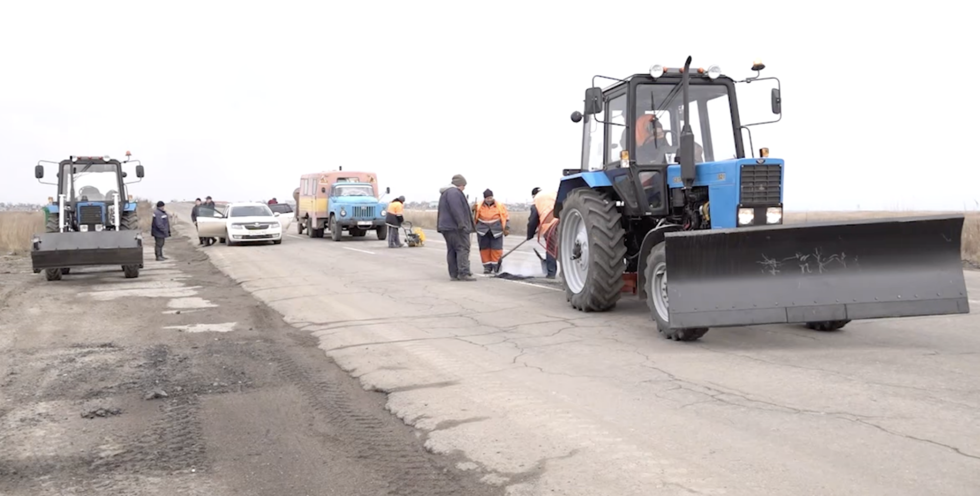 Новости 19 февраля 2023 года,в ДНР И ЛНР и новых регионах РФ бюджетникам не выплачивают или занижают зарплаты.