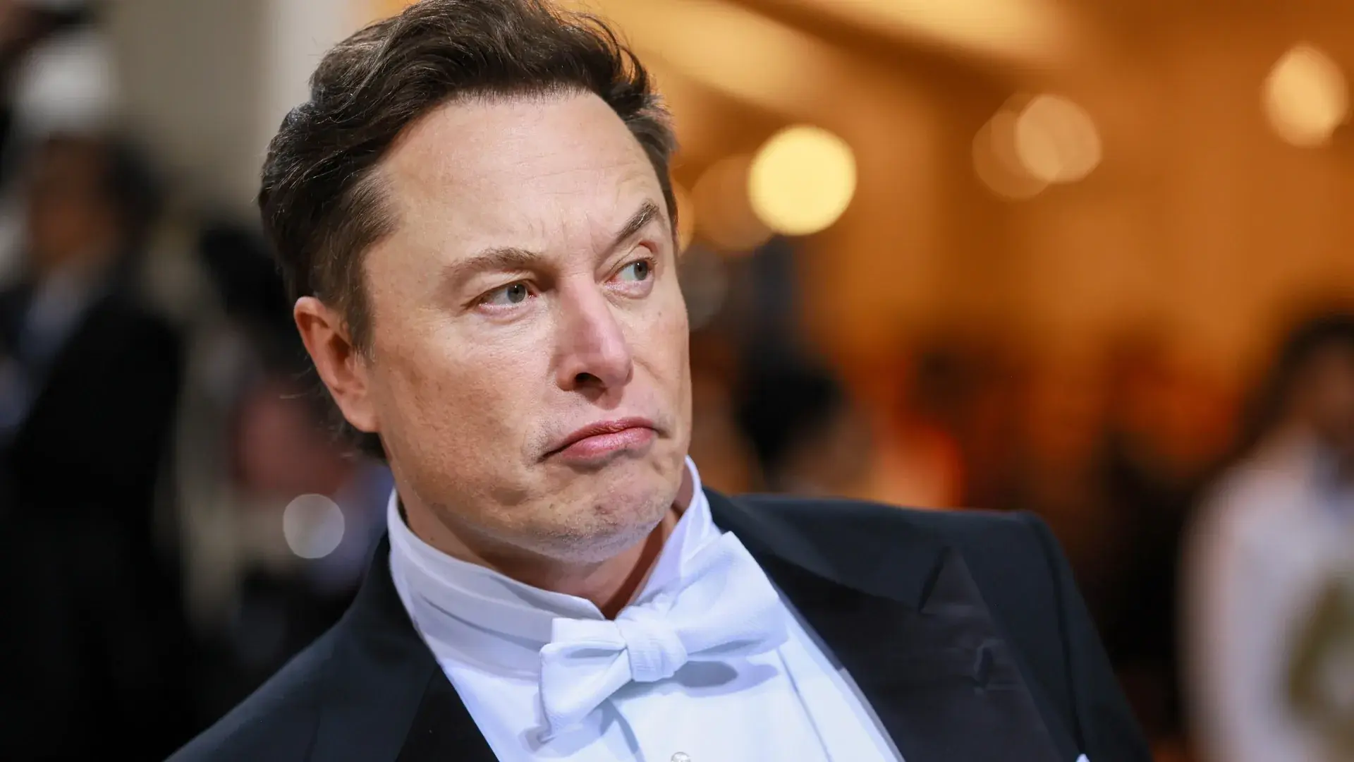 Илон Маск наносит удар по ChatGPT