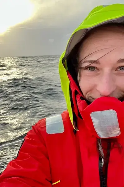 Вдохновляющая суперженщина Лиза установила 10 рекордов в полярной гребной экспедиции.