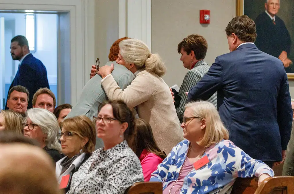 "Нам нужно поговорить": жена Мердо нашла тайник с таблетками перед убийствами