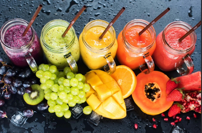 Смузи занимает первое место в среди идеальных напитков для завтрака.