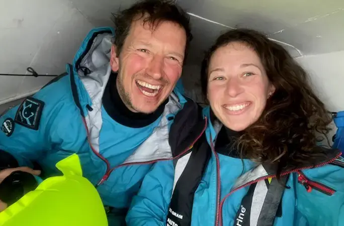 Вдохновляющая суперженщина Лиза установила 10 рекордов в полярной гребной экспедиции.