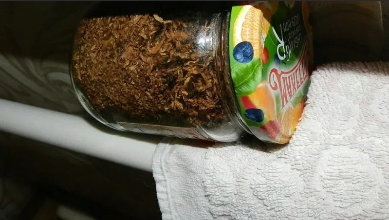 Каждый курильщик тратит в среднем 100000 рублей в год,покупая сигареты,есть альтернатива для дачников...