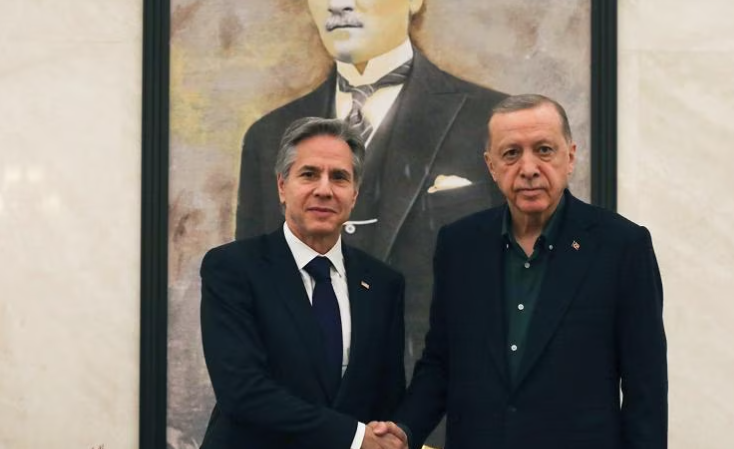 Землетрясение, США объявляют о 100 миллионах долларов помощи. Турция: «Долой санкции»