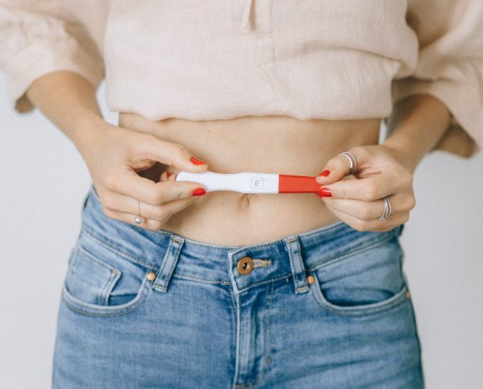 Экстракорпоральное оплодотворение: все, что вам нужно знать перед лечением