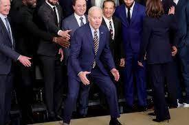 Байден меняет экономическую команду в середине первого срока