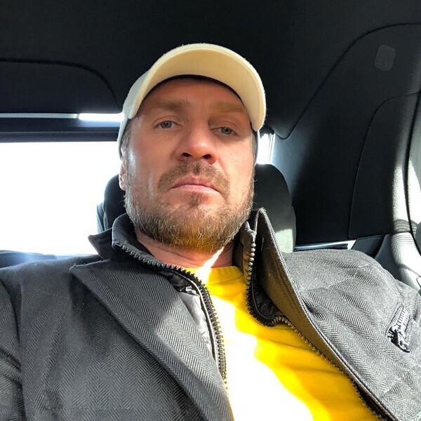 Роман Костомаров, борьба за жизнь продолжается: Состояние здоровья 21 февраля 2023года, появился риск развития отека мозга . Врачи борются с недугом