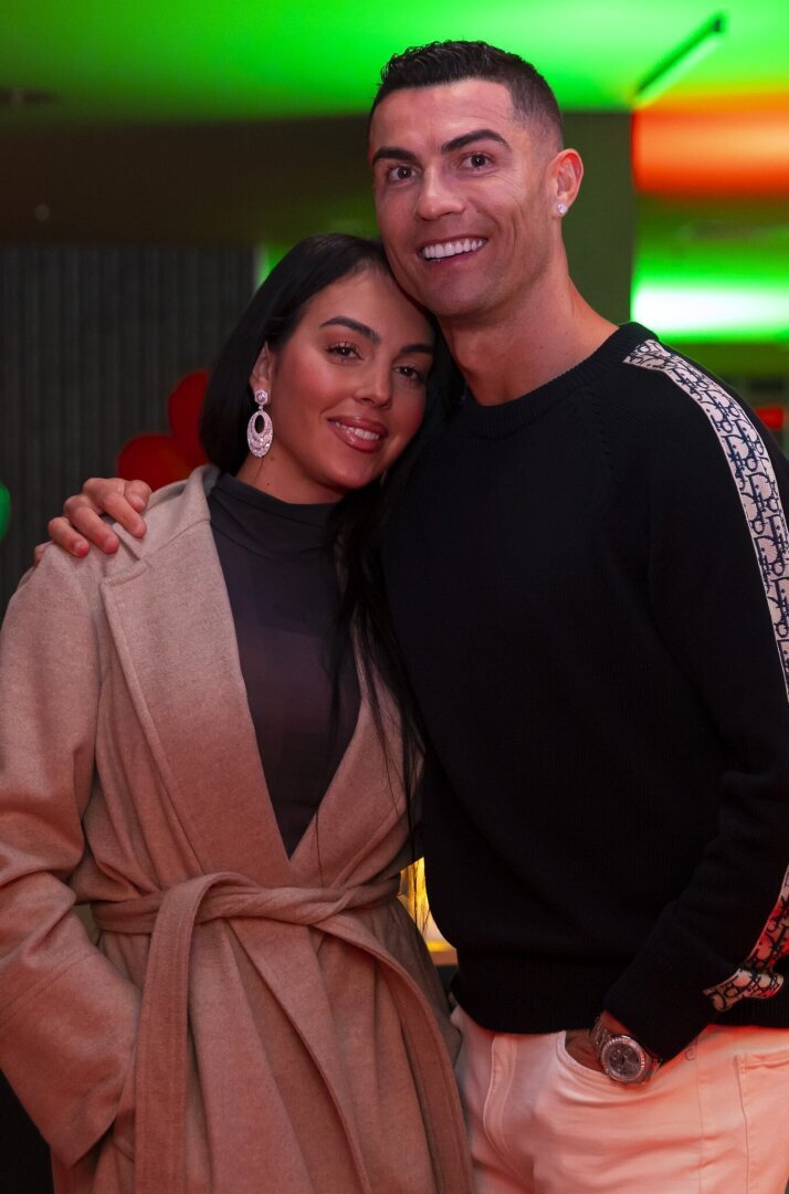 Криштиано Роналдо — португальский футболист, лучший.