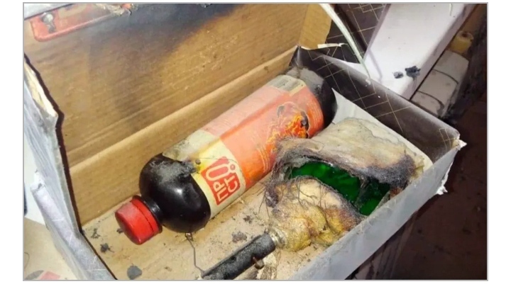 Взрывное устройство на базе коктейля Молотова: «Подарок» от неизвестного поклонника взорвался в руках у москвички