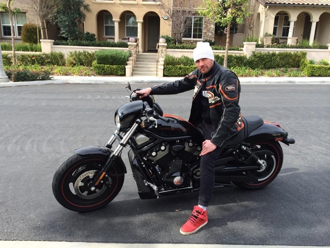 Роман Костомаров, борьба за жизнь продолжается: Состояние здоровья 21 февраля 2023года, появился риск развития отека мозга . Врачи борются с недугом