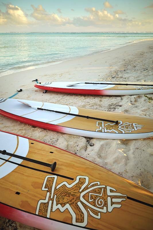 Роскошь босых ног и сознательные путешествия: Возрождение туризма в раю