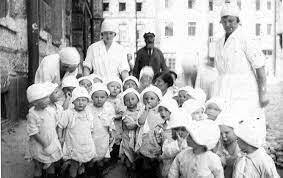 Детские дома на Руси, в дореволюционной России, при СССР и в современной России