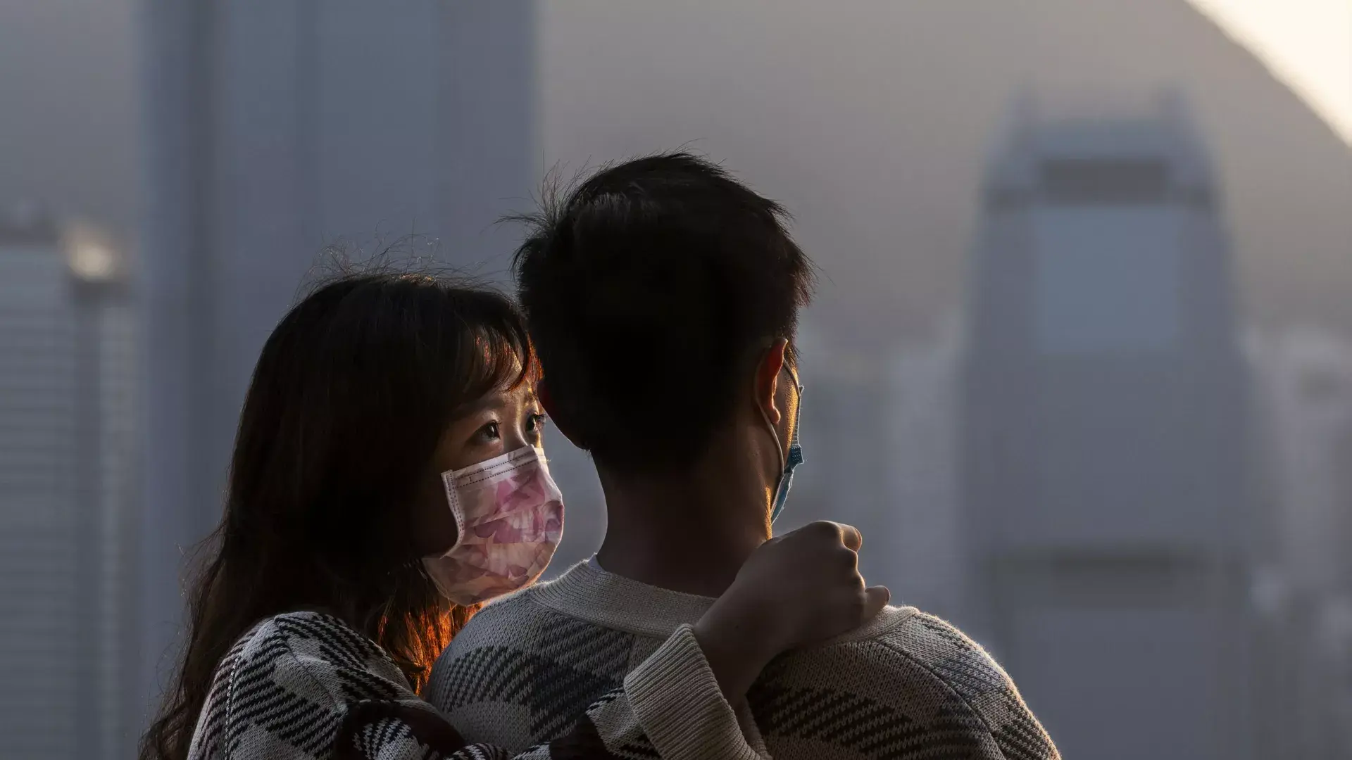 Почему Российская и Китайская молодежь все позже и позже женится?