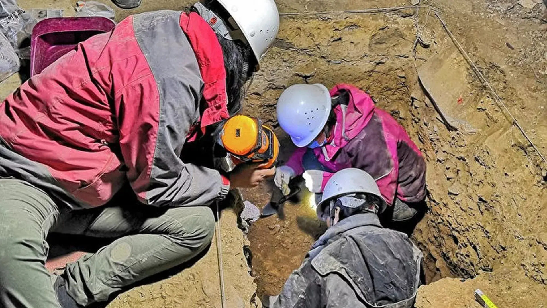 Археологические находки в провинции Шэньси около 2400 лет назад «смывной» туалет.