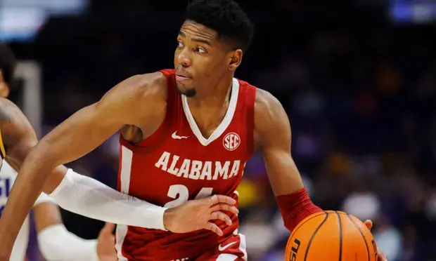 По словам официальных лиц, звезда Алабамы Миллер предоставил пистолет, из которого было совершено убийство молодой матери.