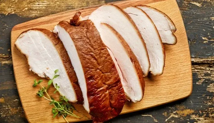 В чем реальная опасность копченых продуктов? Стоит покупать или коптить самому?